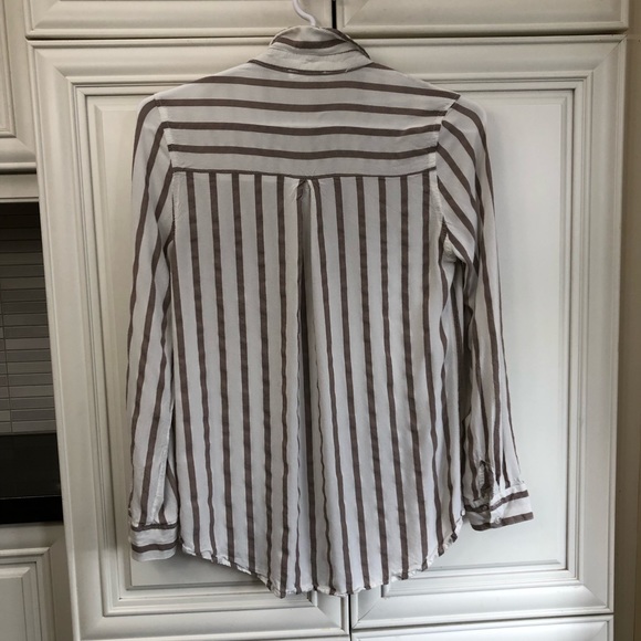 Mine women’s button shirt - Picture 5 of 8